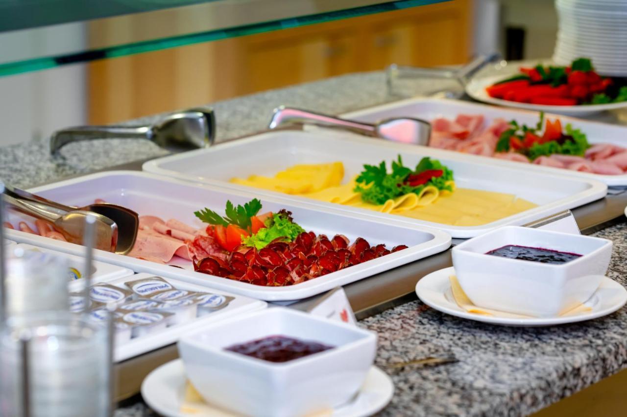 Hotel Kolping Merano Eksteriør billede